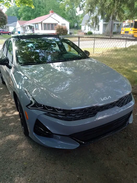 DeMaagd Collision Center - Auto Body Repair 3