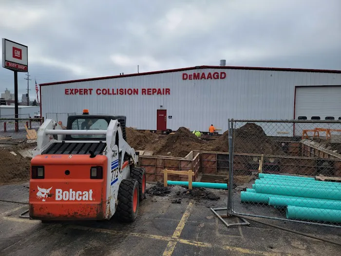 DeMaagd Collision Center - Auto Body Repair 7