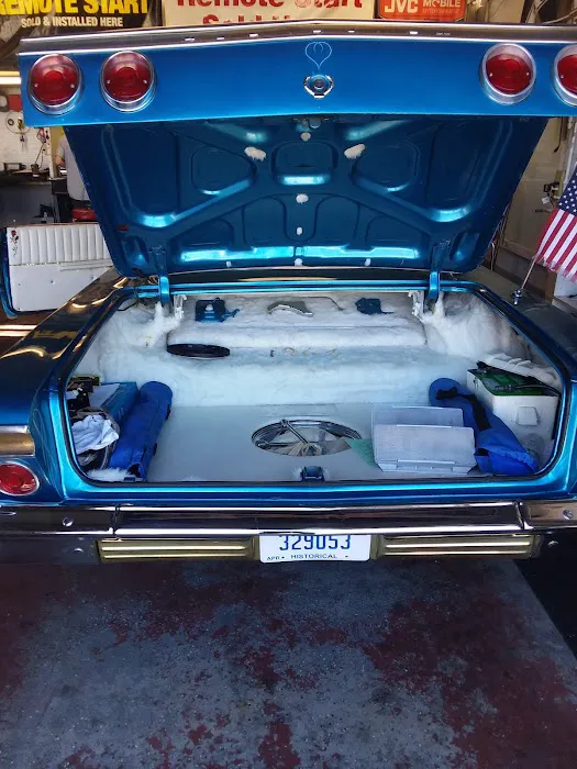Duke's Car Stereo 7