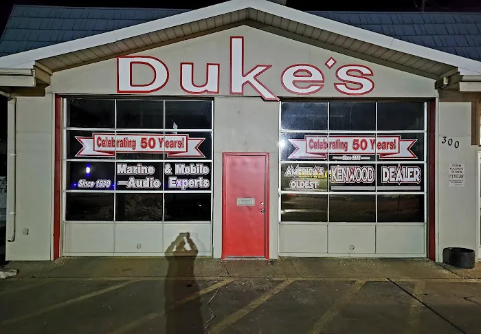Duke's Car Stereo 9