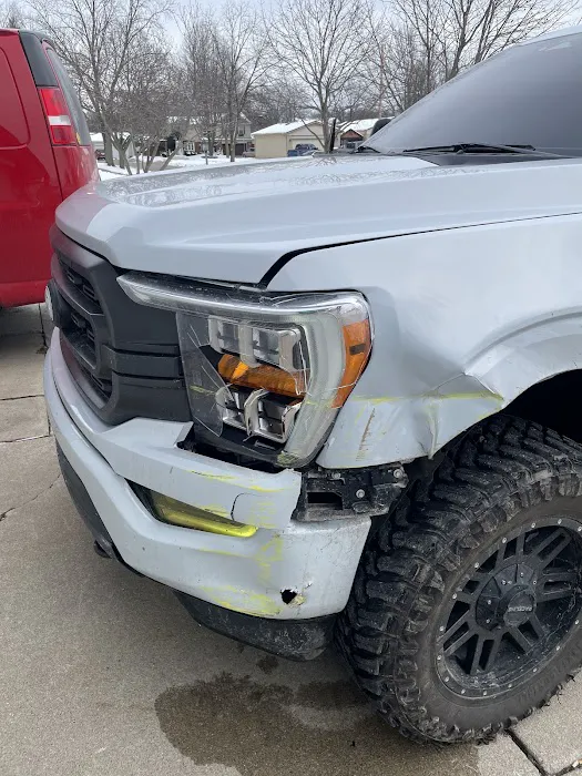 Auto Advantage Collision 3