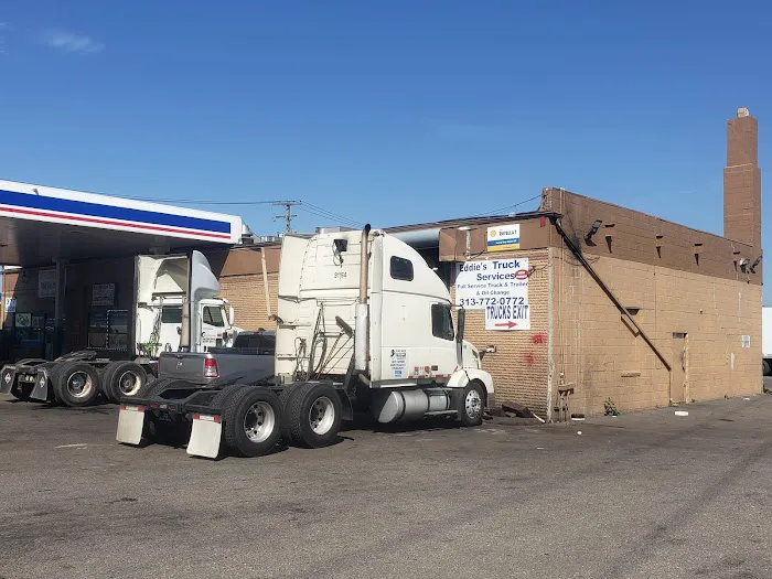 Eddie’s Truck Services 4