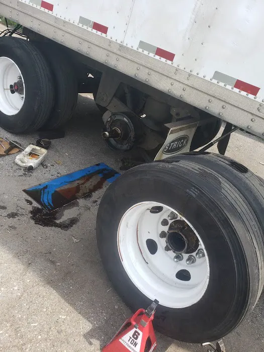Eddie’s Truck Services 0