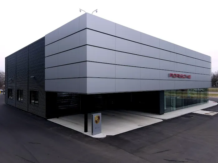 Porsche Detroit North Service Department 0
