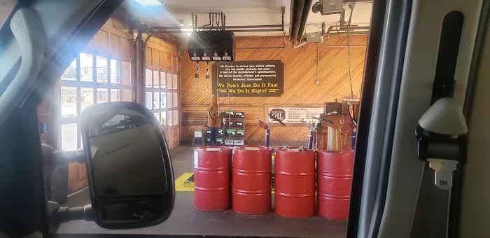 Uncle Ed's Oil Shoppe 5