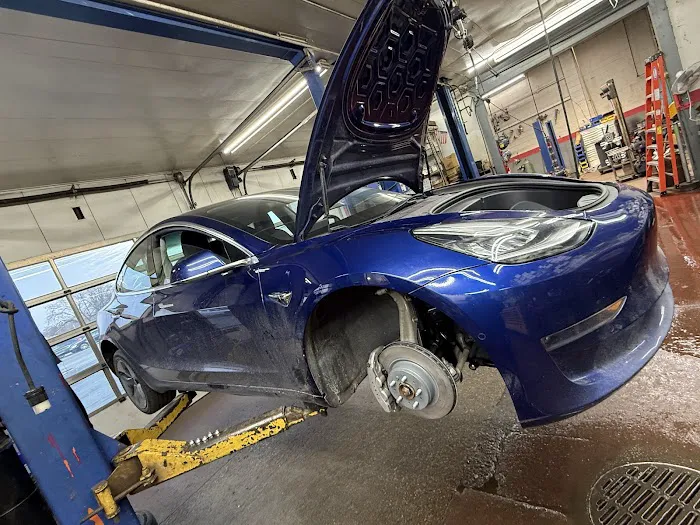 Muffler Man Auto Service 6