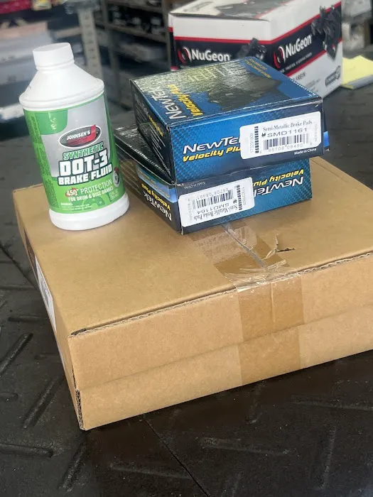 Holbrook Auto Parts 7 Mile & Hubbell 5