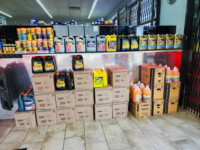 Holbrook Auto Parts 7 Mile & Hubbell 8