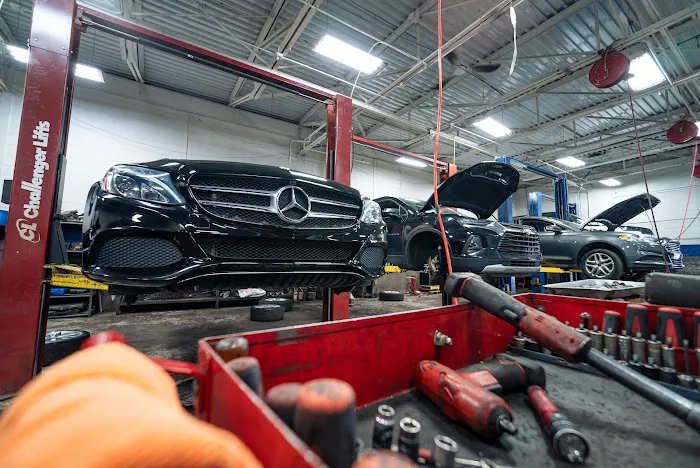 Legend Motors Collision & Body Shop of Ferndale 8