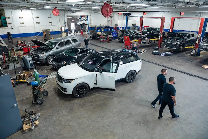 Legend Motors Collision & Body Shop of Ferndale 7