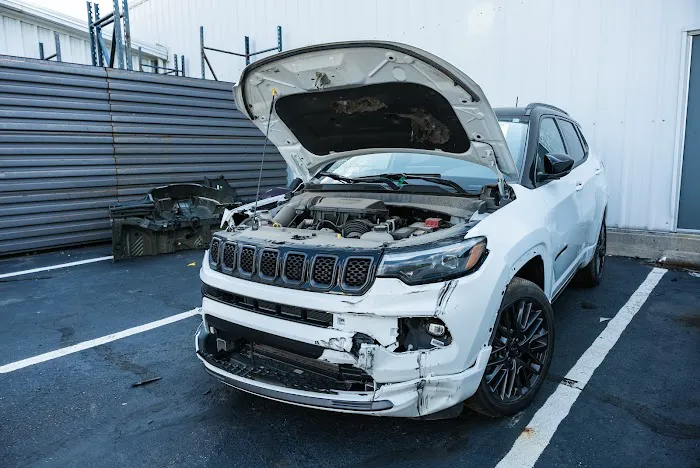 Legend Motors Collision & Body Shop of Ferndale 6