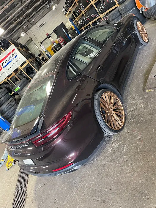 Uncle Ken's Auto Center 7