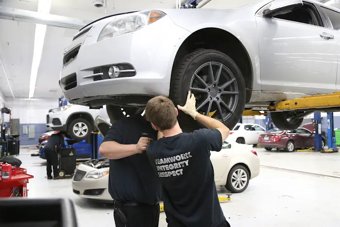 Chevrolet Service Center 6