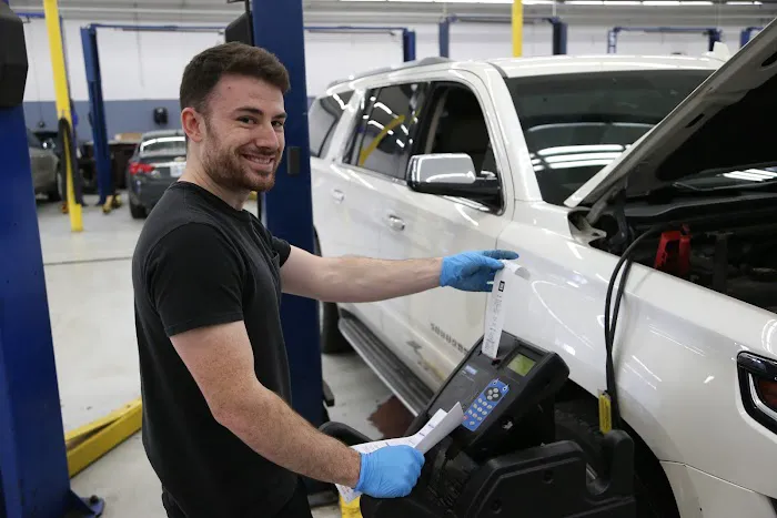 Chevrolet Service Center 3