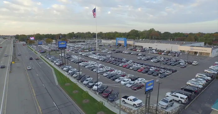 Chevrolet Service Center 4