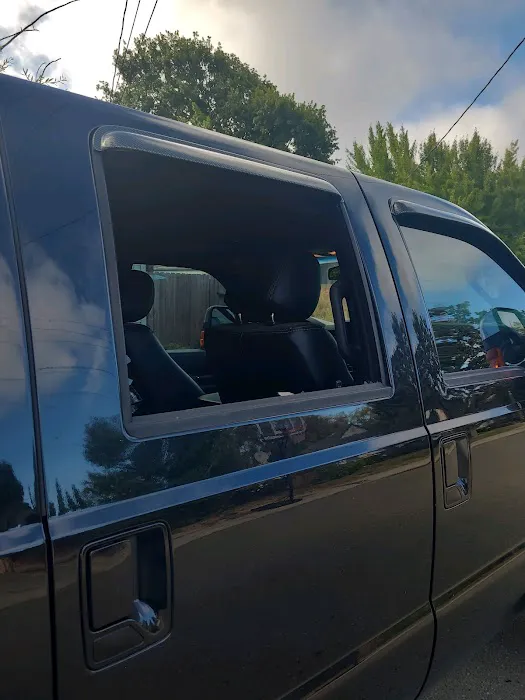 Save Auto Glass 4