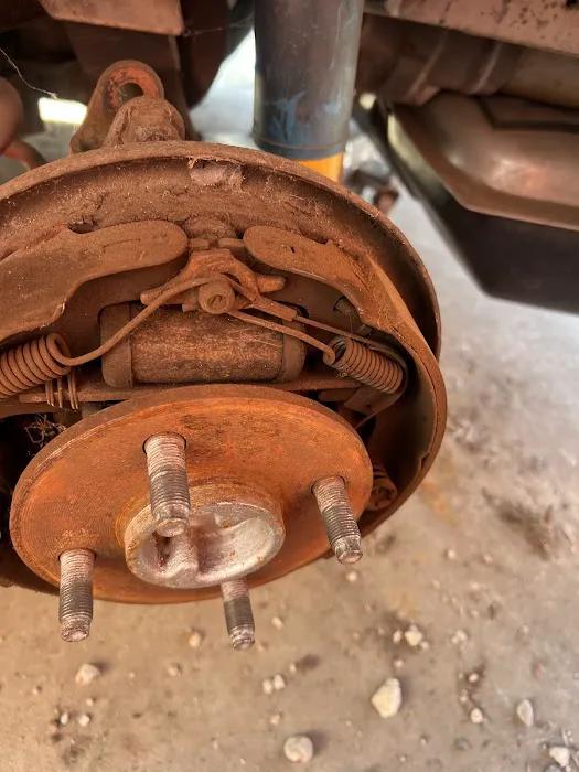 Eduardo Pérez mobile mechanic LLC 4