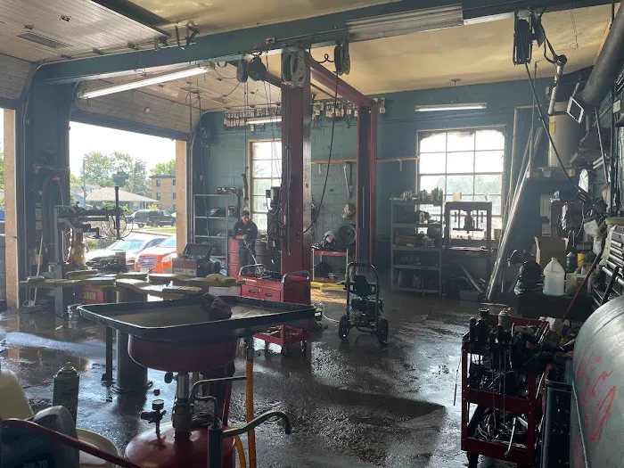 Raul's Auto Repair 7