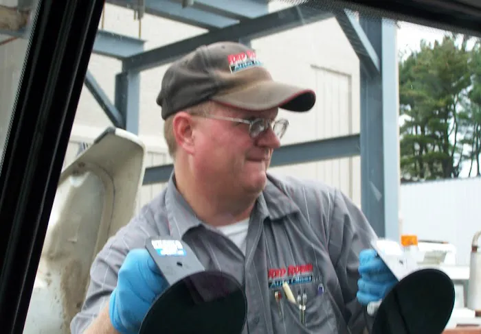 Red Robin Auto Glass LLC 7