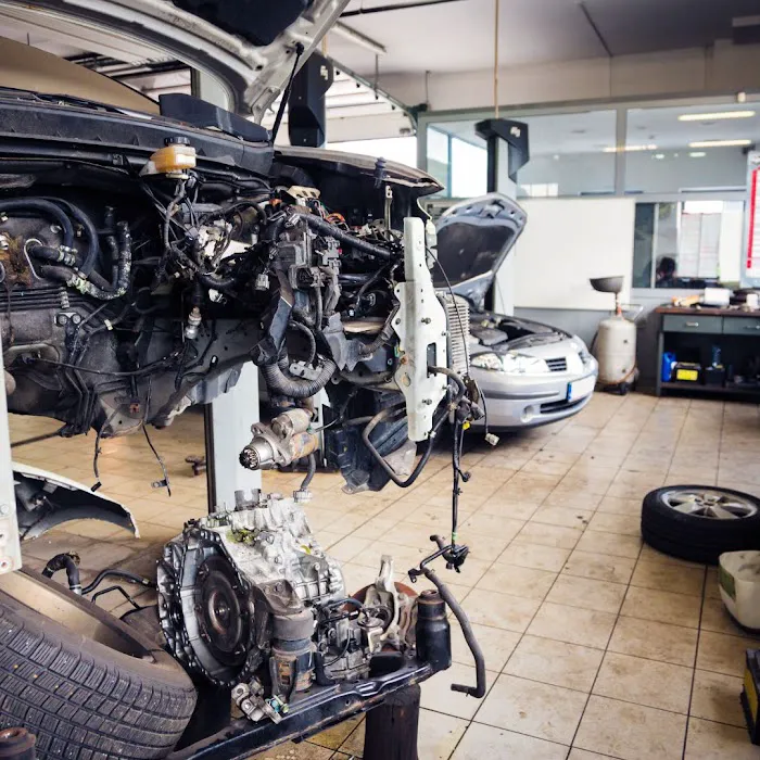 El Mecanico Auto Repair 5