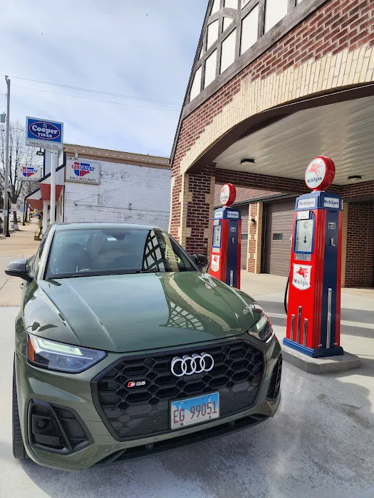 Parkos Oil Co Inc service station 4