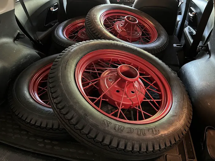 Pomp's Tire Service 7