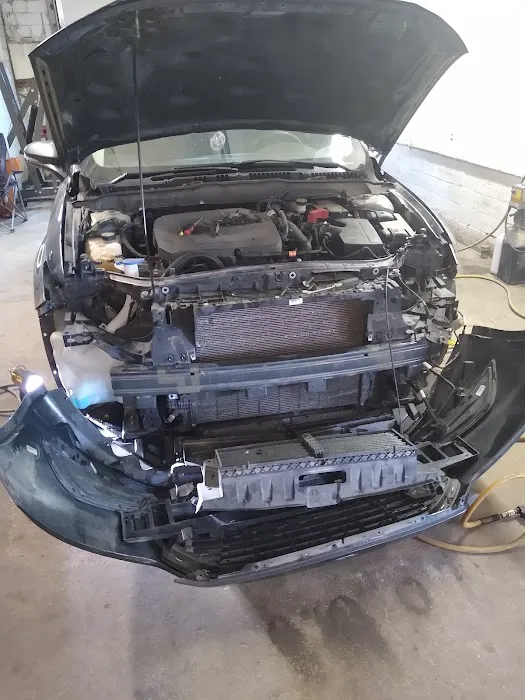 Willy's Garage 4