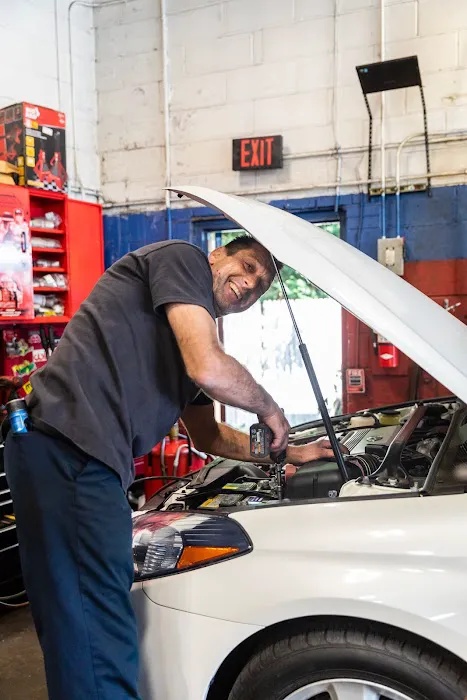 Middle Country Automotive 5