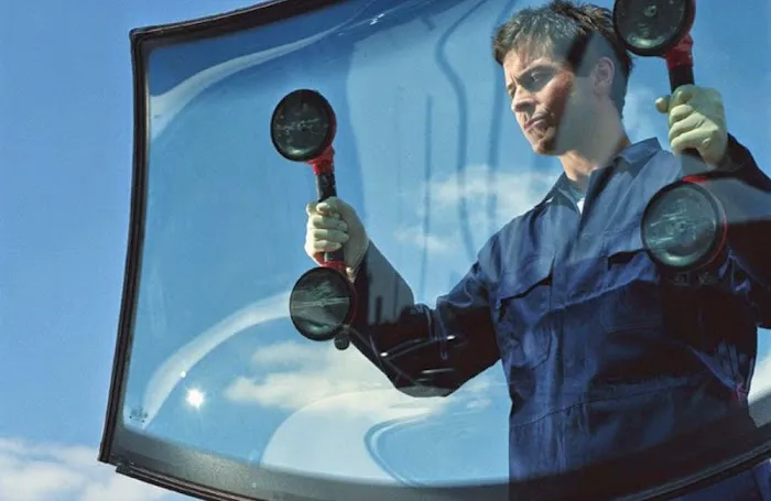 Haverty Auto Glass 2