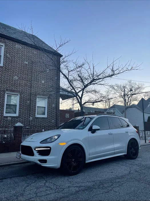 Porsche Englewood (Service & Parts) 1