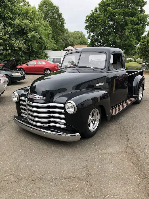 Carl Massafra's Auto Body 9