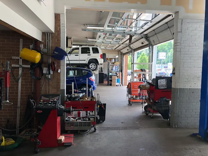 Cammisa's Garage 8