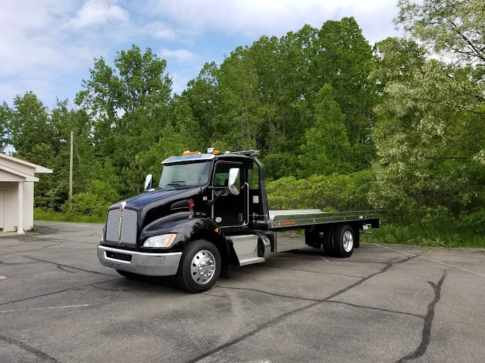 Ruth's American Wrecker Sales 8