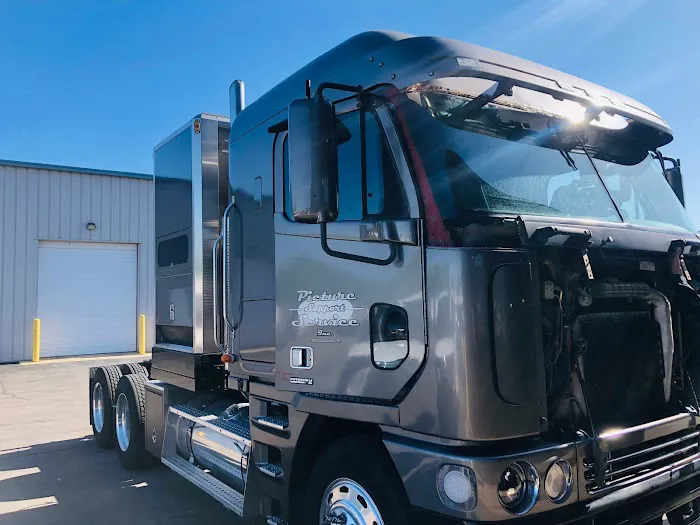 AMAYA’S GLASS / SEMI TRUCK & AUTO GLASS 9