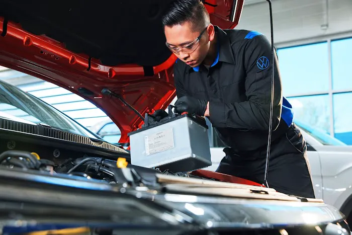 Castle Volkswagen of Schaumburg Service & Auto Repair 2