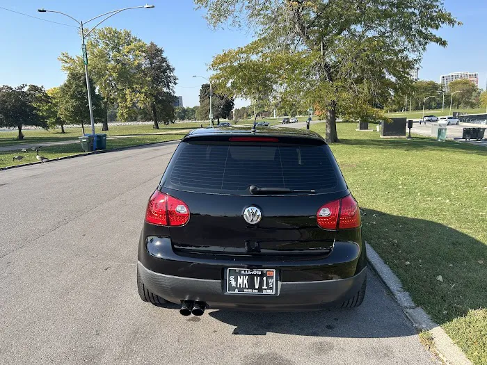 Castle Volkswagen of Schaumburg Service & Auto Repair 3