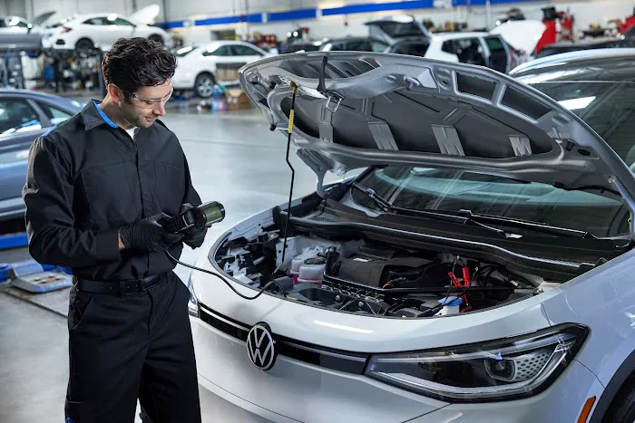 Castle Volkswagen of Schaumburg Service & Auto Repair 1
