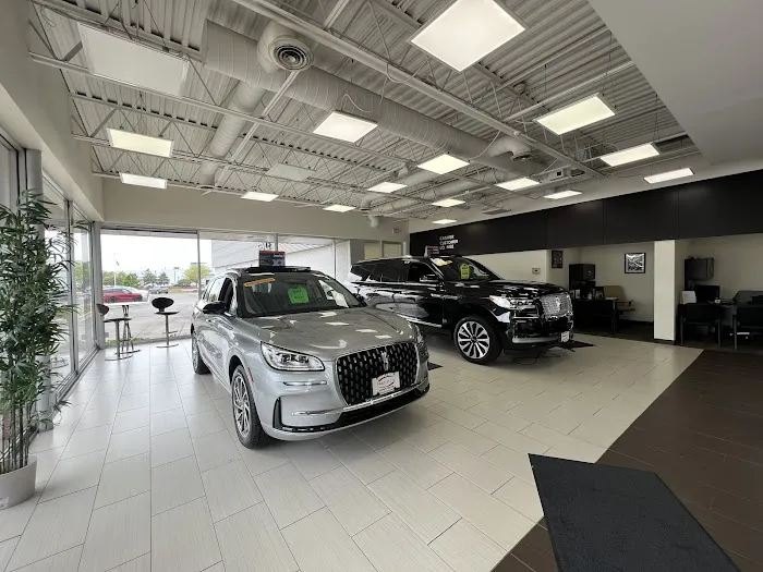 Napleton Lincoln of Schaumburg Service Center 2