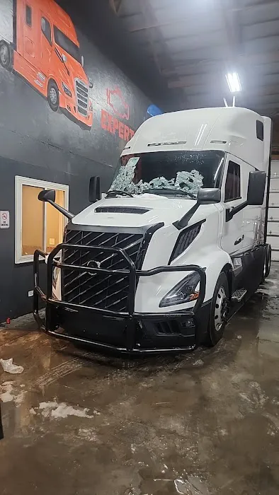 Expert Truck & Trailer Services 8