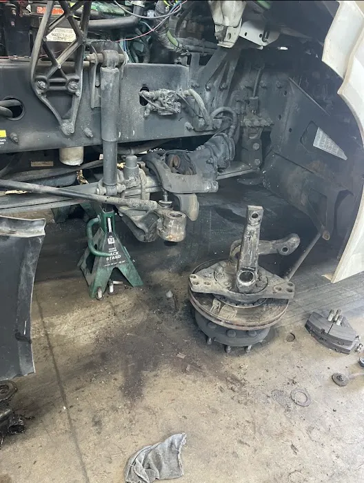 Expert Truck & Trailer Services 7