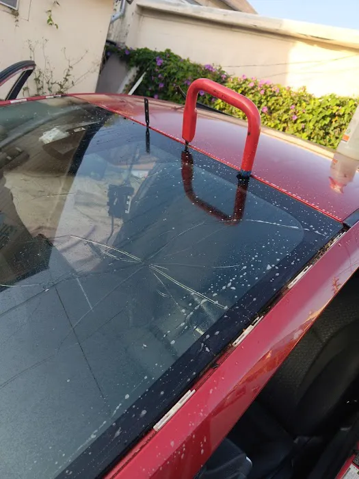Friend's Auto Glass 4