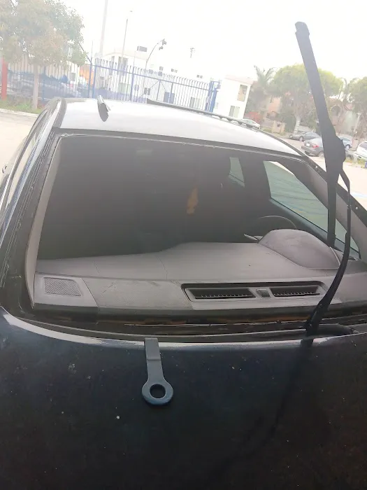 Friend's Auto Glass 0