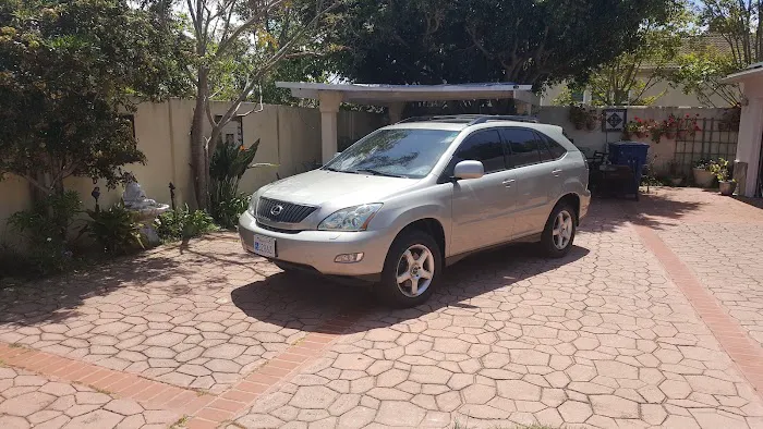 Maaco Auto Body Shop & Painting 6