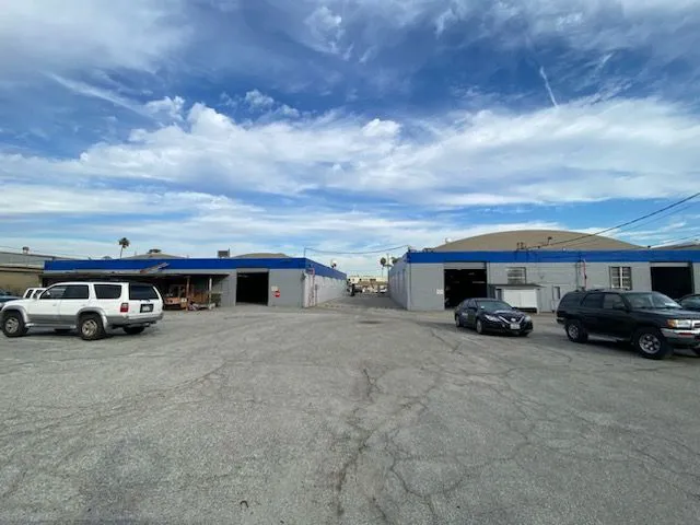 Maaco Auto Body Shop & Painting 9