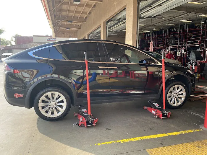 America's Tire 0