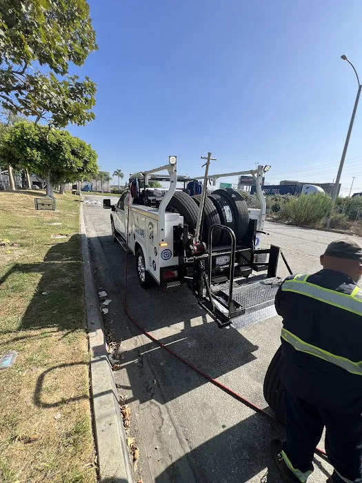 RTS TRUCK TIRE ROAD SERVICE 3