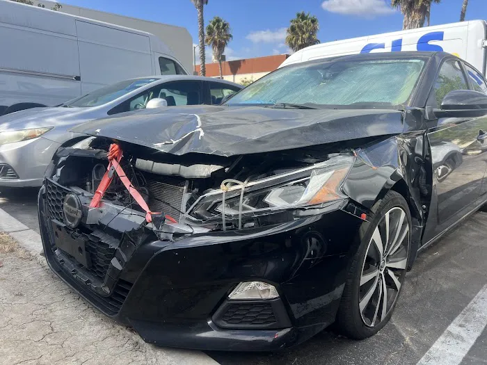 DLH Collision Center 3