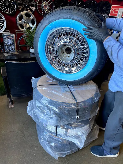Lopez Auto Service & Tires 1