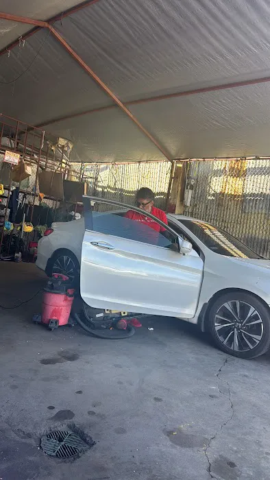 AUTO GLASS OLVERA 1
