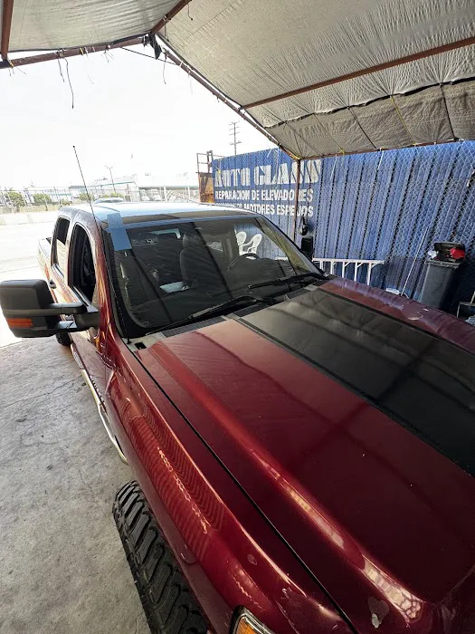 AUTO GLASS OLVERA 0